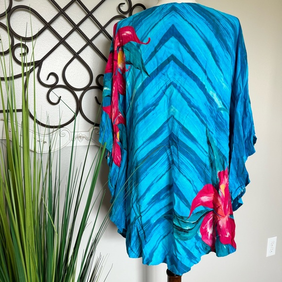 PASSPORTS Size Large beautiful Tropical Poncho Style Blouse Top - Picture 3 of 5